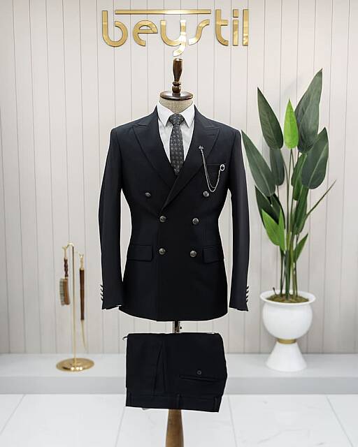 Beystil Sivri Yaka Siyah Kruvaze Takım Elbise - Slim Fit - 