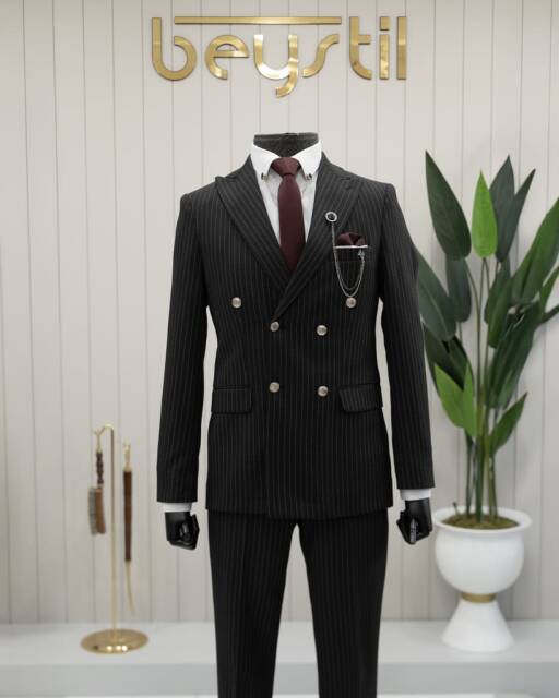 Beystil Sivri Yaka Siyah Çizgili Kruvaze Takım Elbise Lecce- Slim Fit - 