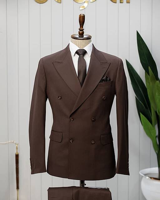 Beystil Sivri Yaka Kahverengi Kruvaze Takım Elbise - Slim Fit - Beystil